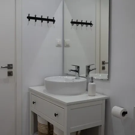 Lithos Brand New 2025 فيلة Katouna